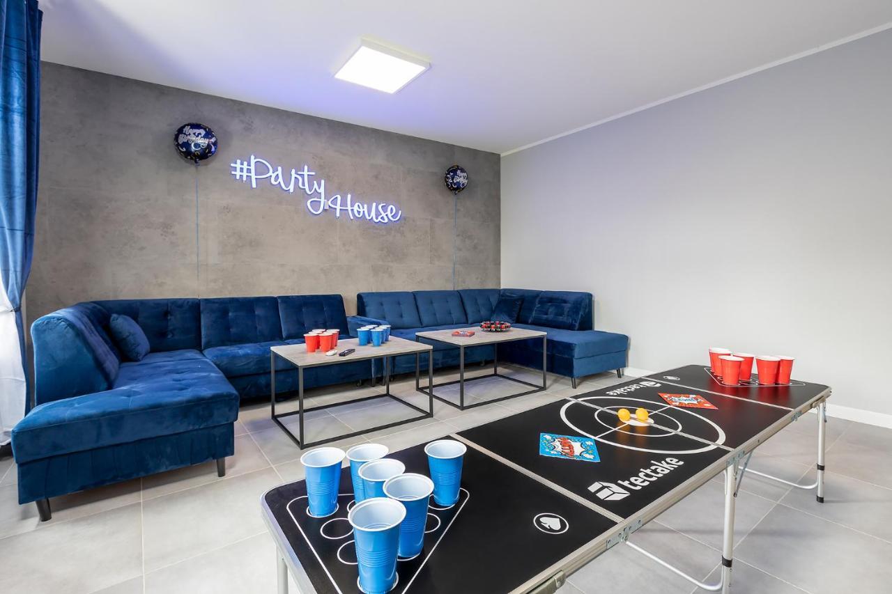 Апартаменты #Partyhouse Poznan Wilda Экстерьер фото